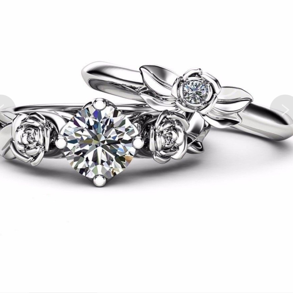 Elegant Silver Floral Ring Set - NWOT